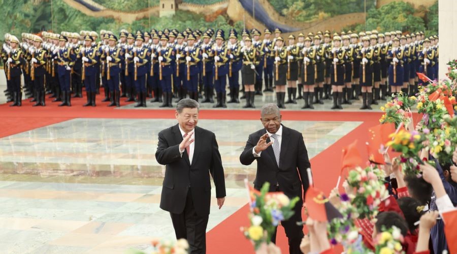 Xi Meets Angolan President Joao Lourenco in Beijing Chinese President Xi Jinping held talks with Angolan President Joao Lourenco in Beijing recently
