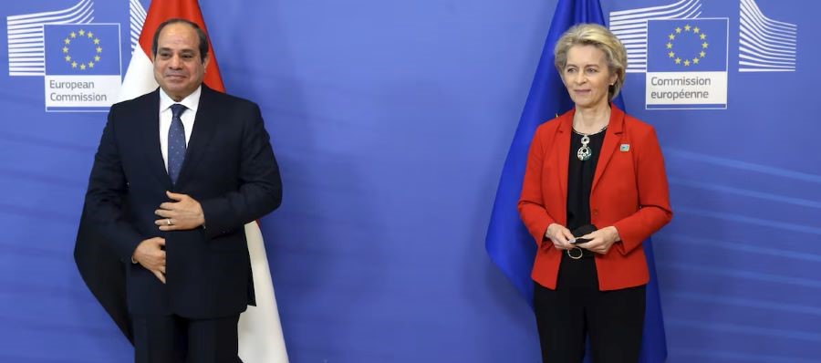 Italy & EU View New USD 8 Billion Bailout Aid to Egypt A Gamechanger http://trendsnafrica.com/italy-eu-view-new-us8-billion-bailout-aid-to-egypt-a-gamechanger/