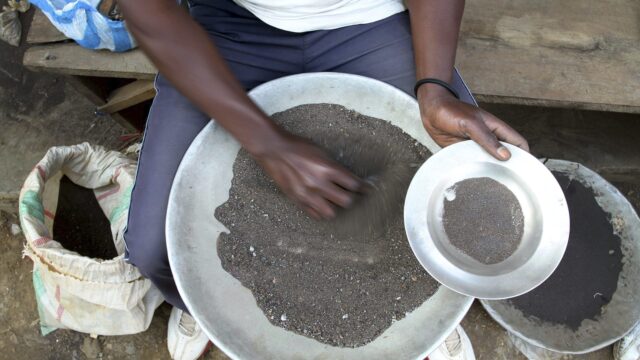 Lawyers Question Apple’s Supply Chain Alleging Blood Minerals