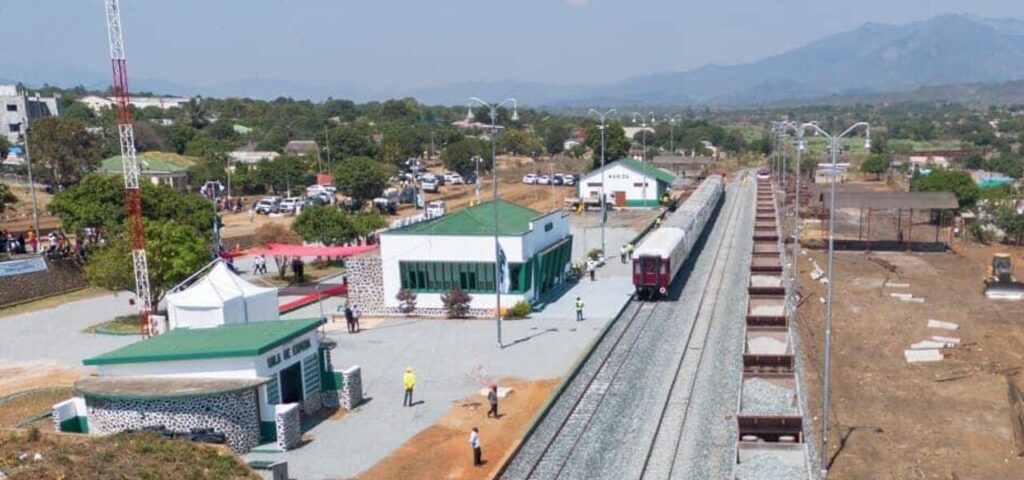 Mozambican President Inaugurates Expanded Rail Line to South Africa 1 Mozambican President Inaugurates Expanded Rail Line to South Africa