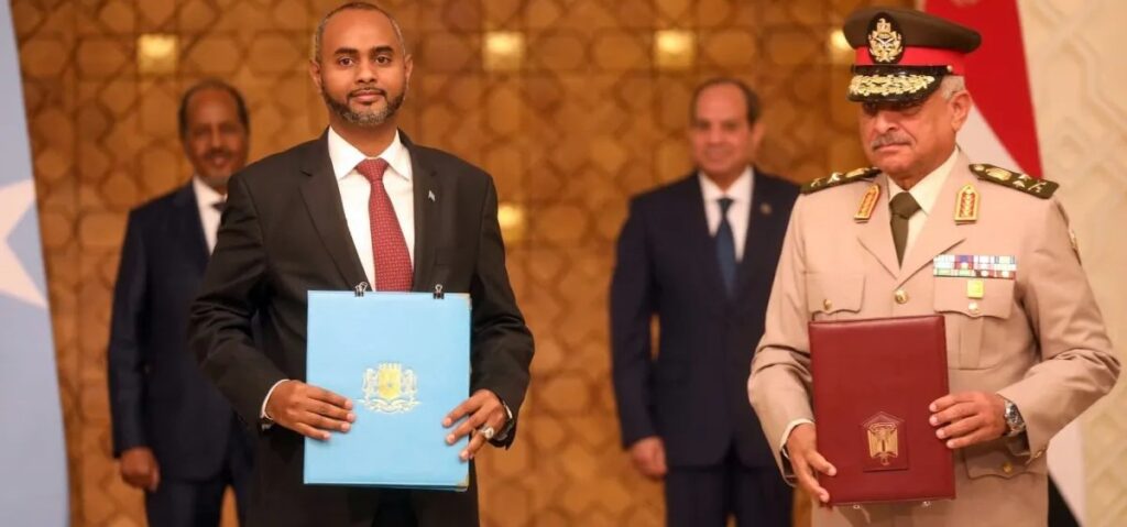 Egyptian President Abdel Fattah el-Sissi Meets Somali President: Military Co-operation Agreement Signed 1 Egyptian President Abdel Fattah el-Sissi Meets Somali President: Military Co-operation Agreement Signed