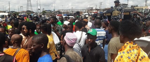 Protests Continue in Lagos Despite Presidential Call for Suspension