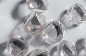 Dee Beers Group to Conform to Import Restrictions on Russian Diamonds