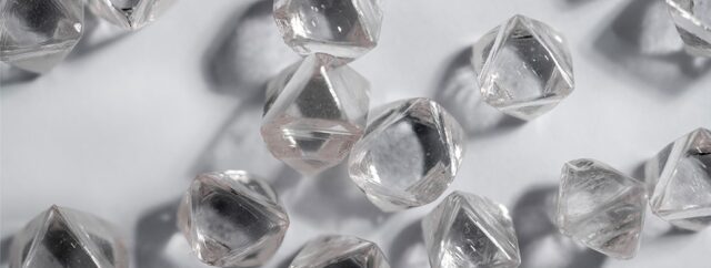 Dee Beers Group to Conform to Import Restrictions on Russian Diamonds