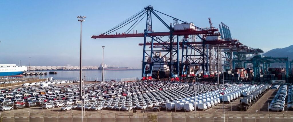 Morocco’s FDI Gains Momentum Despite a Fall in 2023 1 Morocco’s FDI Gains Momentum Despite a Fall in 2023