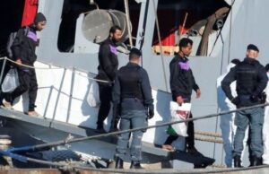 Italy Sends Dispatches Second Group of Migrants to Albania