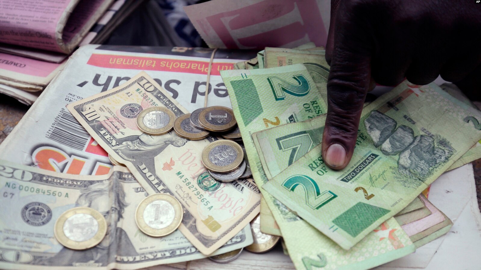 Zimbabwean Currency Continues to Face Turmoil: US Dollar Preferred for Transactions