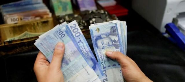 Dhirams The Moroccan dirham appreciated by 2.3% against the US dollar and dipped slightly—0.6%—against the euro, according to Bank Al-Maghrib’s (BAM) latest update. The national currency's performance highlights a phase of relative resilience amid broader financial shifts. BAM did not conduct any forex auctions during this period.
