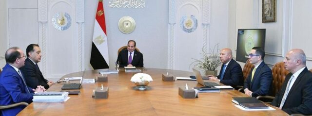 Egypt Sisi In a meeting with Prime Minister Mostafa Madbouly and other pertinent state officials on Sunday, Sisi ordered fostering a more competitive investment climate. The president underlined the need to ensure that investors experience tangible and swift improvements in the ease of doing business in Egypt through simplified procedures and reduced financial burdens.