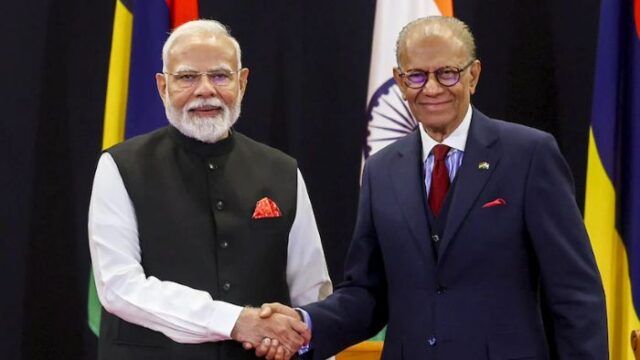 inmau Mauritius has signed a historic agreement with India to use Mauritian and Indian rupees in commercial transactions, aiming to reduce dependence on foreign currencies. This memorandum of understanding (MoU) establishes a local currency settlement system (LCS) for cross-border transactions, following a similar pact with China three years prior.