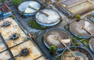 The massive project, led by a consortium that includes Spanish firm Acciona and Moroccan companies Green of Africa and Afriquia Gaz, will have a production capacity of 838,000 cubic meters per day, equivalent to 300 million cubic meters annually.