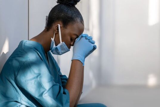 Zimbabwe Blocks Thousands of Nurses from Migrating to UK Amid Health System Crisis