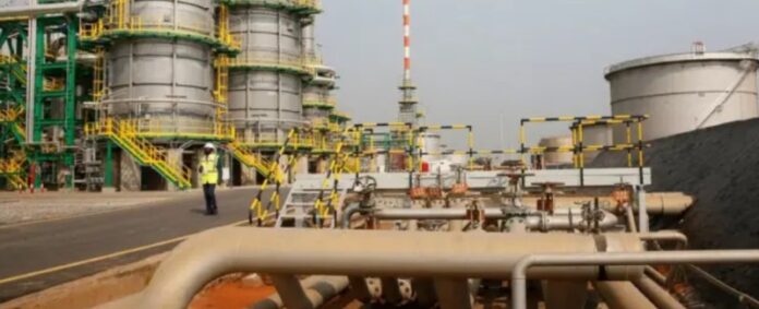 Angola’s FDI Falls 40% Amid Oil Sector Slump, but Non-Oil Investments Surge