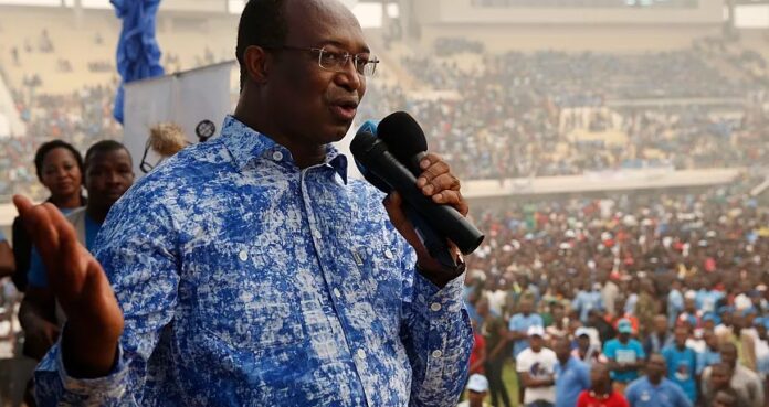 Opposition leader Anicet-Georges Dologuelé has entered the presidential race in the Central African Republic.  His party, the Union for Central African Renewal, or URCA, nominated him on Wednesday at an extraordinary congress in Bangui, despite the opposition coalition BRDC, of which URCA is a member, saying it would boycott the December vote.  