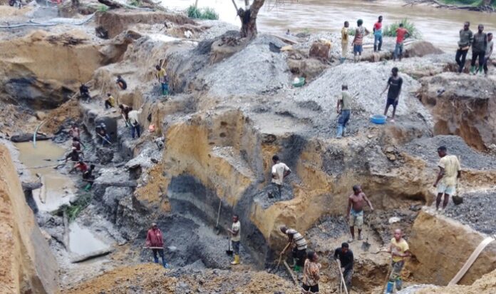 Apple in Spot Over Involvement in Labor Abuses in DRC