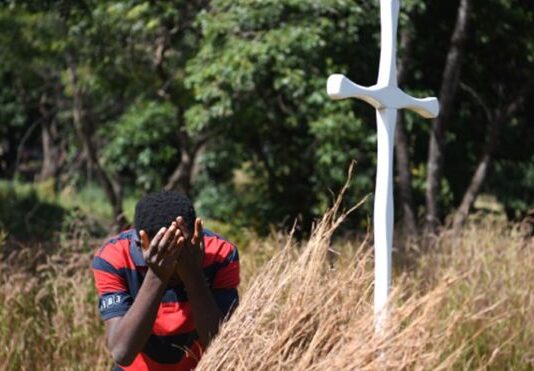 US Threatens to Restrict Visas for Perpetrators of Anti-Christian Violence in Nigeria US Threatens to Restrict Visas for Perpetrators of Anti-Christian Violence in Nigeria (West Africa) (3 Minutes Read) Abuja has repeatedly denied his claims, saying the attacks are driven by criminal motives, land disputes, and resource competition, rather than religious faith. Human rights experts say more Muslims have been killed by the Islamist Boko Haram group than Christians. In another significant development, the United States said it will restrict visas for Nigerians its believes were responsible for “anti-Christian violence”. Nigeria denies happening of any sectarian violence let loose on any particular community. Abuja has repeatedly denied his claims, saying the attacks are driven by criminal motives, land disputes, and resource competition, rather than religious faith. Human rights experts say more Muslims have been killed by the Islamist Boko Haram group than Christians. Secretary of State Marco Rubio said Washington was taking decisive actions in response to the “mass killings and violence” against Christians in that country. The restrictions will apply to anyone involved and their families, he said, mentioning “radical Islamic terrorists, Fulani ethnic militias, and other violent actors in Nigeria and beyond”. Rubio added that this policy would apply to other governments or individuals engaged in violations of religious freedom. The development comes weeks after President Donald Trump threatened military action in Nigeria over what he described as the persecution of Christians by radical Islamists there. Trump also declared Nigeria a “Country of Particular Concern”. Nigeria’s population of about 220 million people is split almost equally between Christians and Muslims and is home to more than 200 ethnic groups. Read Also: https://trendsnafrica.com/kidnapping-mess-in-nigeria-303-school-children-kidnapped/ It has long faced insecurity from various fronts including the Boko Haram extremist group, bandits targeting farmers, and clashes between pastoralists and local communities. Also, there has been an uptick in the activities of armed gangs in the central part of the country who kidnap locals for ransom.